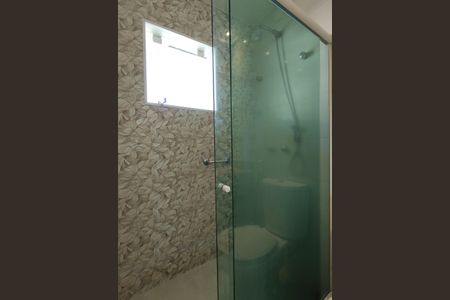 Casa de condomínio à venda com 180m², 3 quartos e 1 vagaBanheiro da Suíte