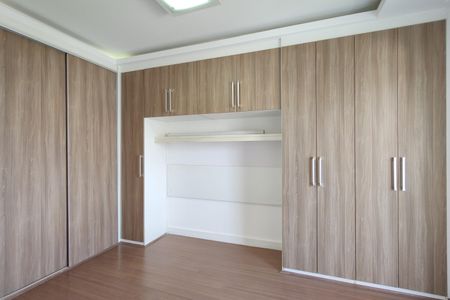 Casa de condomínio à venda com 180m², 3 quartos e 1 vaga Casa de condomínio à venda com 180m², 3 quartos e 1 vagaSuíte