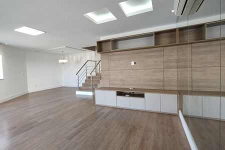 Casa de condomínio à venda com 180m², 3 quartos e 1 vaga Casa de condomínio à venda com 180m², 3 quartos e 1 vagaSala