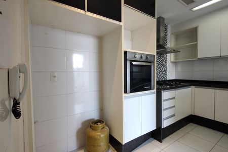 Casa de condomínio à venda com 180m², 3 quartos e 1 vaga Casa de condomínio à venda com 180m², 3 quartos e 1 vagaCozinha
