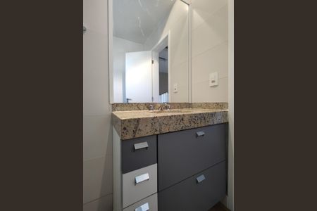 Casa de condomínio à venda com 180m², 3 quartos e 1 vagaBanheiro Social