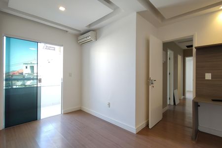 Casa de condomínio à venda com 180m², 3 quartos e 1 vaga Casa de condomínio à venda com 180m², 3 quartos e 1 vagaQuarto 1