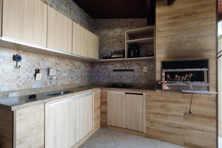 Casa de condomínio à venda com 180m², 3 quartos e 1 vaga Casa de condomínio à venda com 180m², 3 quartos e 1 vagaEspaço Gourmet