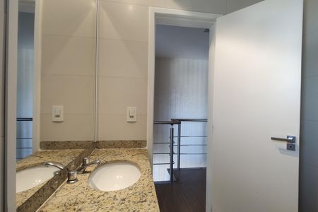 Casa de condomínio à venda com 180m², 3 quartos e 1 vaga Casa de condomínio à venda com 180m², 3 quartos e 1 vagaBanheiro Social