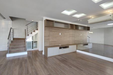 Casa de condomínio à venda com 180m², 3 quartos e 1 vaga Casa de condomínio à venda com 180m², 3 quartos e 1 vagaSala