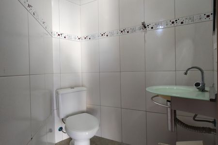 Casa de condomínio à venda com 180m², 3 quartos e 1 vaga Casa de condomínio à venda com 180m², 3 quartos e 1 vagaBanheiro de Serviço