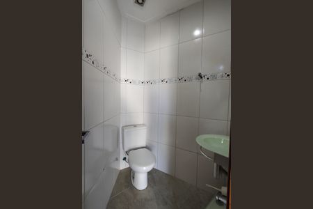 Casa de condomínio à venda com 180m², 3 quartos e 1 vagaBanheiro de Serviço