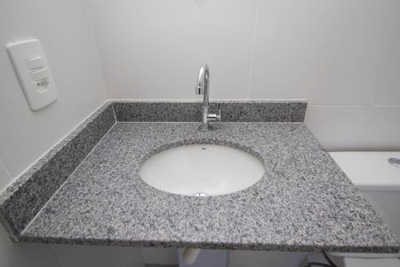 Apartamento para alugar com 36m², 2 quartos e sem vagaBanheiro