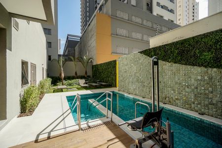 Studio à venda com 24m², 1 quarto e sem vaga Studio à venda com 24m², 1 quarto e sem vagaPiscina