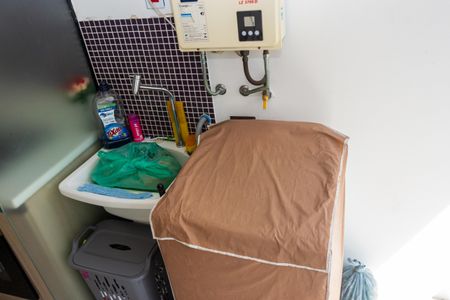 Apartamento à venda com 70m², 2 quartos e 2 vagas Apartamento à venda com 70m², 2 quartos e 2 vagasCozinha e Área de Serviço