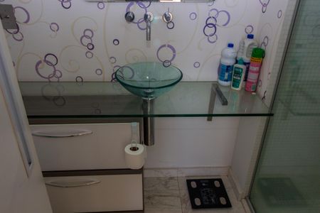 Apartamento à venda com 70m², 2 quartos e 2 vagas Apartamento à venda com 70m², 2 quartos e 2 vagasBanheiro