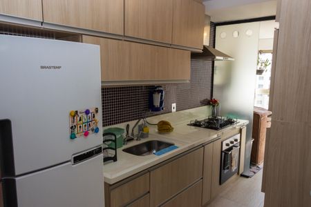 Apartamento à venda com 70m², 2 quartos e 2 vagas Apartamento à venda com 70m², 2 quartos e 2 vagasCozinha e Área de Serviço