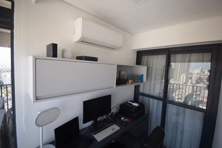 Apartamento à venda com 123m², 2 quartos e 2 vagasEscritório