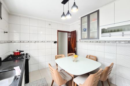 Casa à venda com 194m², 3 quartos e 2 vagasCozinha