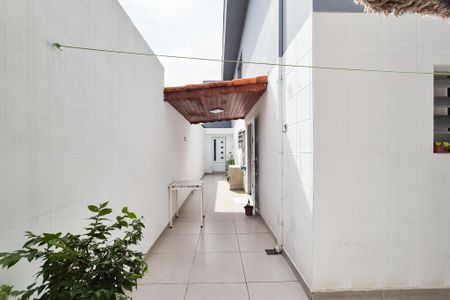 Casa à venda com 194m², 3 quartos e 2 vagasQuintal