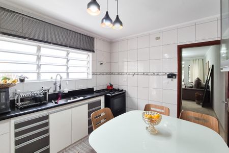 Casa à venda com 194m², 3 quartos e 2 vagasCozinha