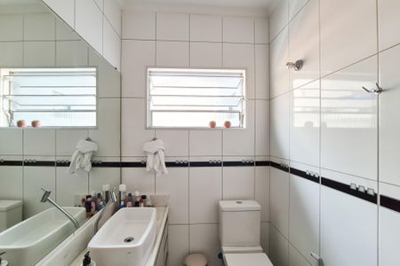 Casa à venda com 194m², 3 quartos e 2 vagasBanheiro Social 1