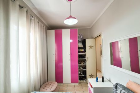 Casa à venda com 194m², 3 quartos e 2 vagasQuarto 2