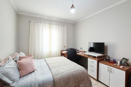 Casa à venda com 194m², 3 quartos e 2 vagasQuarto 3