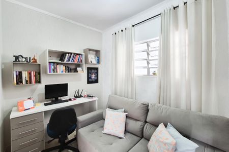 Casa à venda com 194m², 3 quartos e 2 vagasEscritório