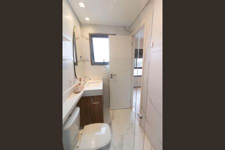 Apartamento à venda com 45m², 2 quartos e sem vaga Apartamento à venda com 45m², 2 quartos e sem vagaBanheiro suíte