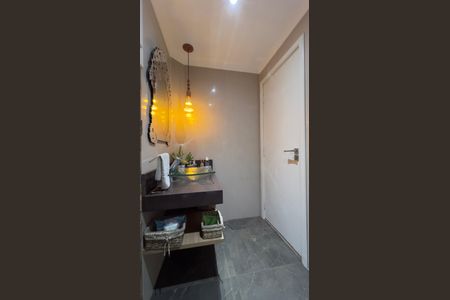 Casa à venda com 300m², 4 quartos e 3 vagas Casa à venda com 300m², 4 quartos e 3 vagasLavabo