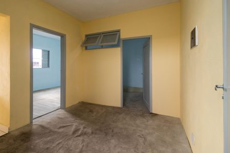 Sala de casa para alugar com 2 quartos, 49m² em Parque dos Bancarios, São Paulo