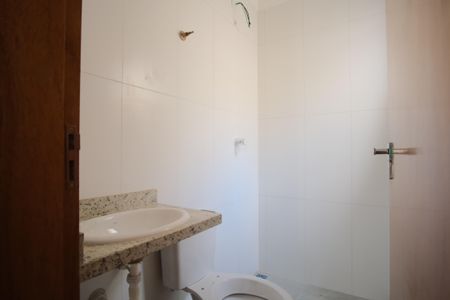 Casa de condomínio à venda com 51m², 2 quartos e sem vagaBanheiro da Suíte 2