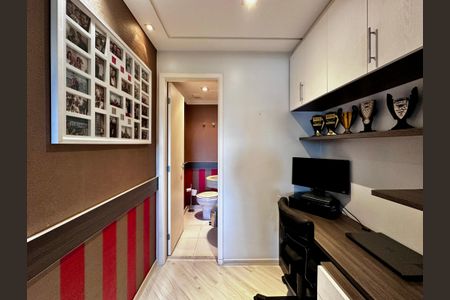 Apartamento à venda com 95m², 2 quartos e 2 vagas Apartamento à venda com 95m², 2 quartos e 2 vagasEscritório
