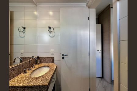 Apartamento à venda com 95m², 2 quartos e 2 vagas Apartamento à venda com 95m², 2 quartos e 2 vagasBanheiro Suíte 2