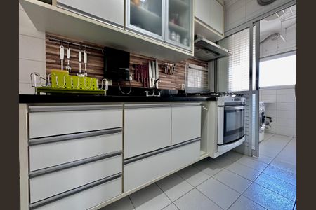 Apartamento à venda com 95m², 2 quartos e 2 vagas Apartamento à venda com 95m², 2 quartos e 2 vagasCozinha