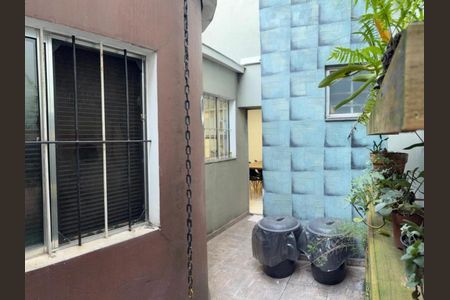 Casa à venda com 154m², 3 quartos e 2 vagas Casa à venda com 154m², 3 quartos e 2 vagasQUINTAL