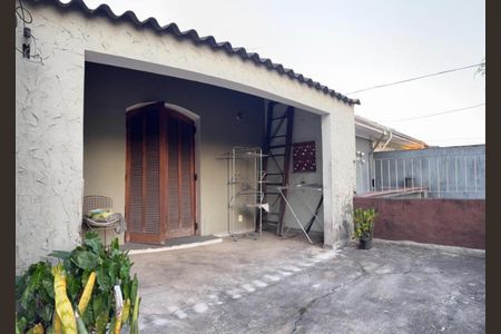 Casa à venda com 154m², 3 quartos e 2 vagas Casa à venda com 154m², 3 quartos e 2 vagasVARANDA