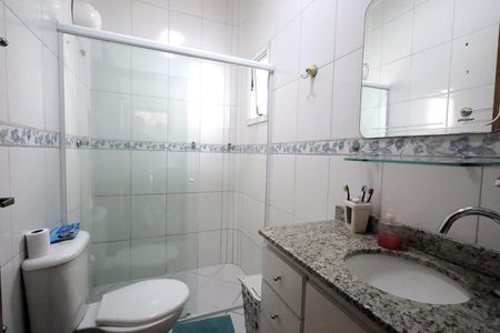 Apartamento à venda com 149m², 2 quartos e 2 vagas Apartamento à venda com 149m², 2 quartos e 2 vagasBanheiro da Suíte