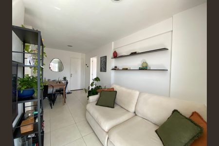 Apartamento à venda com 65m², 2 quartos e 1 vaga Apartamento à venda com 65m², 2 quartos e 1 vagaSala