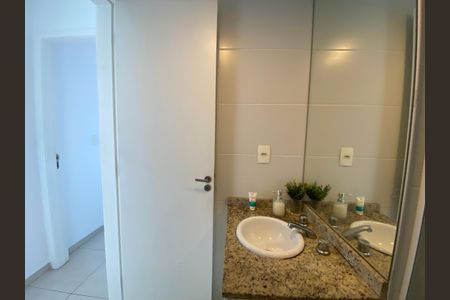 Apartamento à venda com 65m², 2 quartos e 1 vaga Apartamento à venda com 65m², 2 quartos e 1 vagaBanheiro