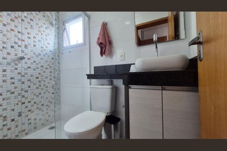 Casa à venda com 180m², 2 quartos e 3 vagasBanheiro da suíte 2