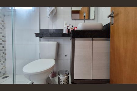 Casa à venda com 180m², 2 quartos e 3 vagasBanheiro da suíte