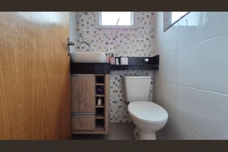 Casa à venda com 180m², 2 quartos e 3 vagasLavabo