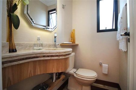 Apartamento à venda com 3 quartos, 200m² em Vila Uberabinha, São Paulo