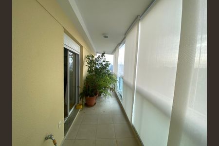 Apartamento à venda com 221m², 3 quartos e 3 vagas