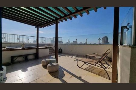 Apartamento à venda com 221m², 3 quartos e 3 vagas