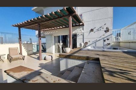 Apartamento à venda com 221m², 3 quartos e 3 vagas