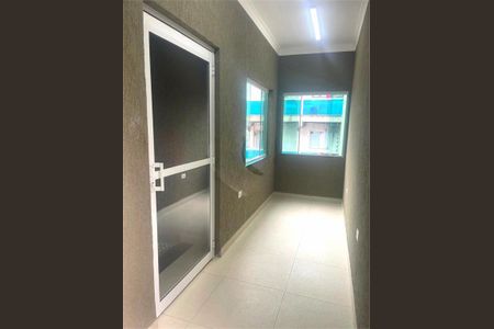 Casa à venda com 70m², 2 quartos e 1 vaga