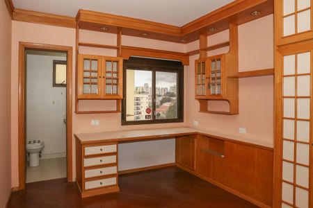 Apartamento à venda com 410m², 5 quartos e 4 vagas Apartamento à venda com 410m², 5 quartos e 4 vagasSuíte 2