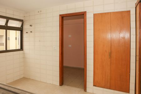 Apartamento à venda com 410m², 5 quartos e 4 vagas Apartamento à venda com 410m², 5 quartos e 4 vagasÁrea de Serviço