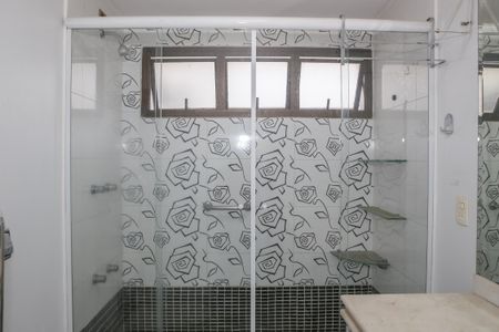 Apartamento à venda com 410m², 5 quartos e 4 vagas Apartamento à venda com 410m², 5 quartos e 4 vagasBanheiro da Suíte 1