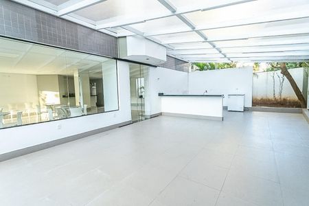 Apartamento à venda com 410m², 5 quartos e 4 vagas Apartamento à venda com 410m², 5 quartos e 4 vagasÁrea comum - Churrasqueira