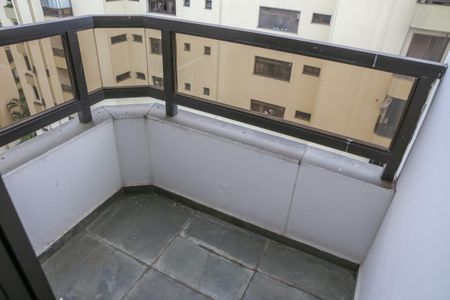 Apartamento à venda com 410m², 5 quartos e 4 vagas Apartamento à venda com 410m², 5 quartos e 4 vagasVaranda da Suíte 1