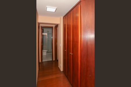 Apartamento à venda com 410m², 5 quartos e 4 vagas Apartamento à venda com 410m², 5 quartos e 4 vagasCorredor